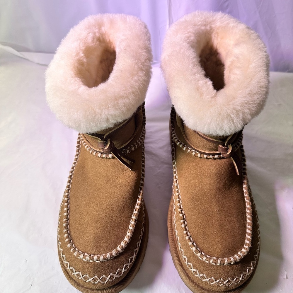 UGG Tan Winter Boots with Cream Fur - Picture 3 of 7